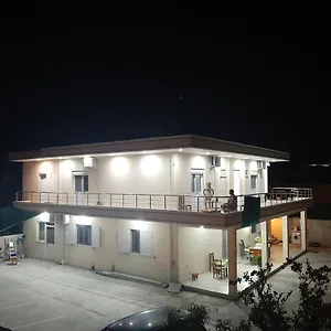 Dhoma Plazhi Nefeli , Vlorë Albanië